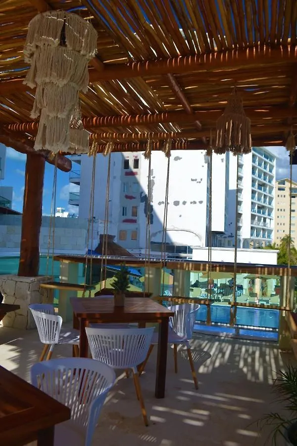 Ocean View Condo 칸쿤