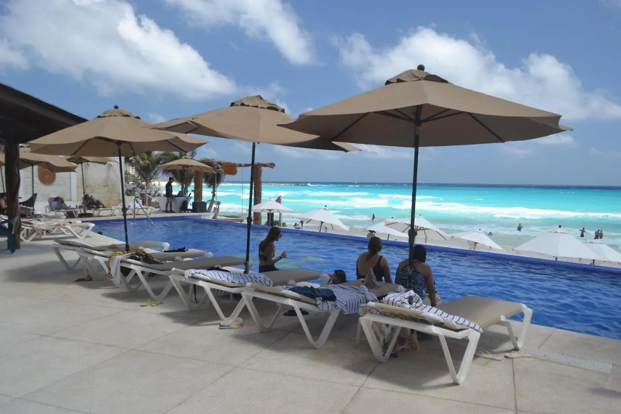 Lägenhet Ocean View Condo Cancún