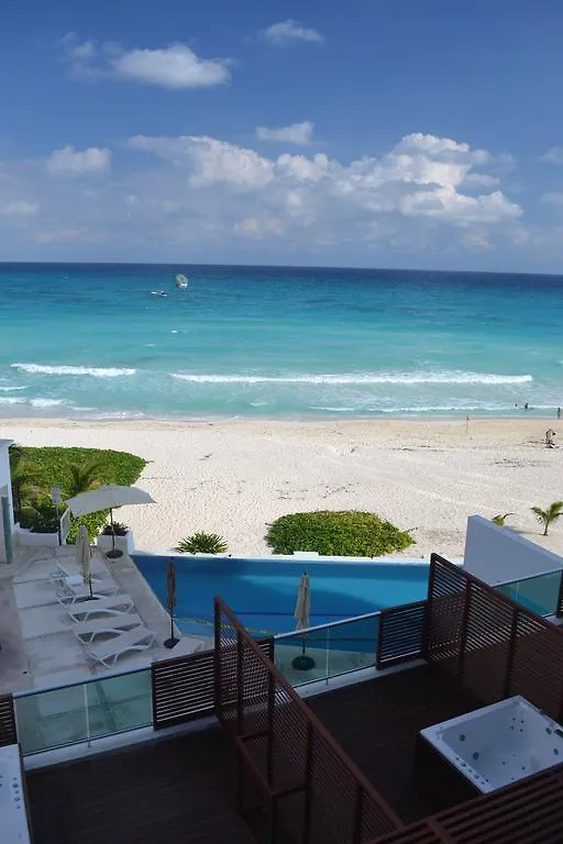 Ocean View Condo Cancún